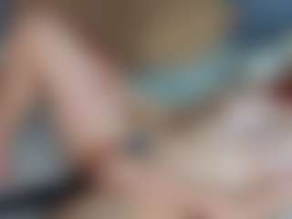 Live cam show with Anora - Tattoos on Mixed Magazine Live