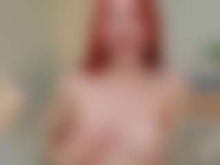 Live cam show with Anora - Green Eyes on Hubzter Live