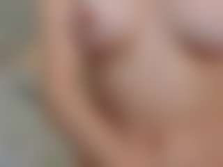 Live cam show with Anora - Spank on dropp.cam
