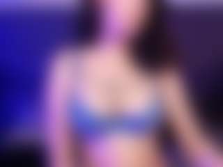 Live cam show with Queen - Moaning on Camming Site