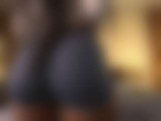 Live cam show with mulatalove - Fingers on Camsoda