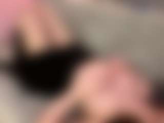 Live cam show with Jeannine - Teen (18+) on Instabang