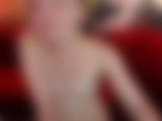 Live cam show with MaribelRiverr - Vr on Camsoda