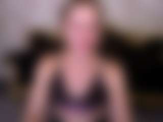 Live cam show with MaribelRiverr - Vr on Fit Hotties