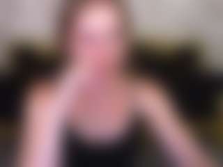 MaribelRiverr MILF webcam performer live streaming