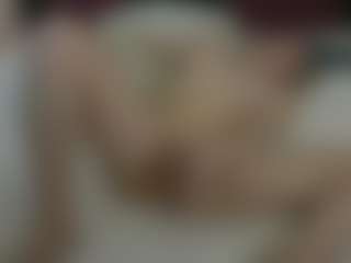 Live cam show with DesperateClit - Camel Toe on CamwithHer