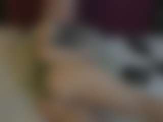 Live cam show with DesperateClit - Camel Toe on Free Soda