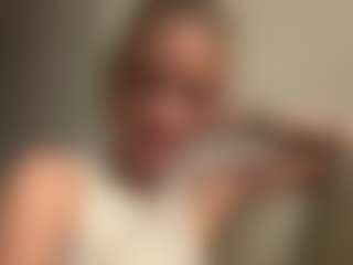 SummerR0ze's Live Sex Cam Show
