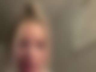 SummerR0ze's Live Sex Cam Show