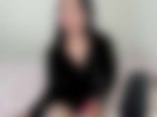 Live cam show with MEGANGREY21 - Facial on Camiplay Live