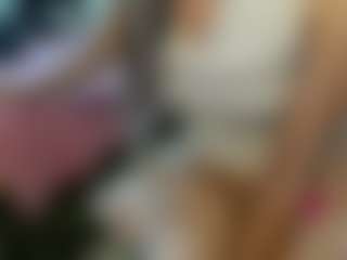 Live cam show with MEGANGREY21 - Gray Eyes on Hubzter Live