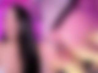 Live cam show with PurryBella - Average on Lustler