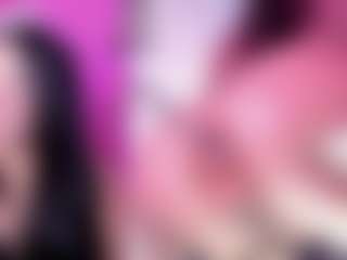 Live cam show with PurryBella - Middle Aged on Mixed Magazine Live
