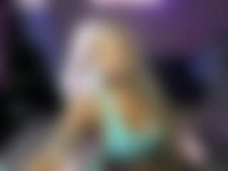 Live cam show with Carmela - Dirty Talk on crypto-cams