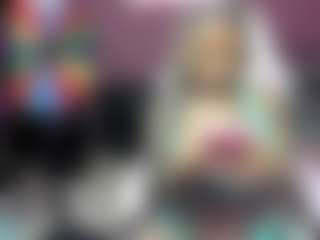 Live cam show with Carmela - Ebony on Sex Cam Show