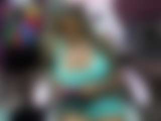 Live cam show with Carmela - Black Squirt on CamClone