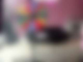 Live cam show with Carmela - Spank Brown Hair on sexylive.show