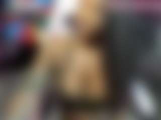 Live cam show with Carmela - Ass Bouncing on Chatstar