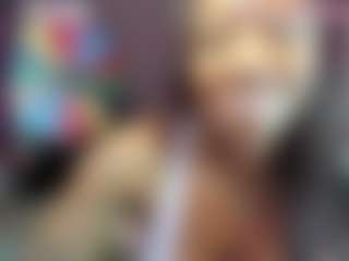 Live cam show with Carmela - Bedroom Ebony on AdultVida.com