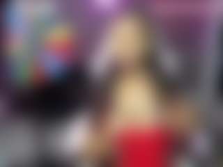 Live cam show with Carmela - Tease Curvy on TeamSkeetLive