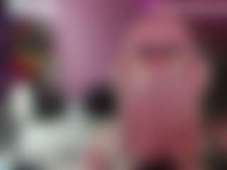 Live cam show with Carmela - Shaved Pussy Curvy on Hubzter Live