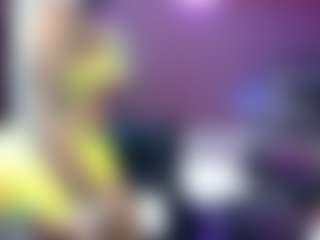 Live cam show with Carmela - Bedroom Brown Hair on livesuperchat.net