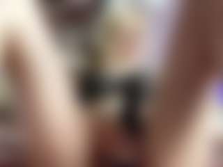 Live cam show with Melissa - Blonde Hair on Fapmatic.com