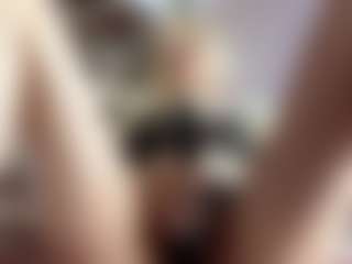 Live cam show with Melissa - Heels on live18s.com