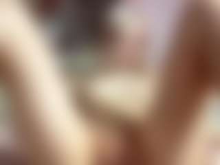 Live cam show with Melissa - Young Adult on CamwithHer