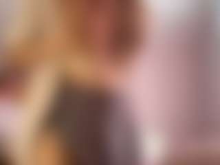 Live cam show with Melissa - Oil on Latina Girls