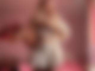 Live cam show with Melissa - Pretty on liverealitysex.com