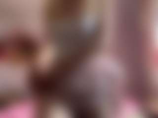 Live cam show with Melissa - Lesbian on xplaylive.com
