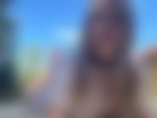 Live cam show with Melissa - Public on Soda Cam