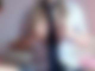 Live cam show with Melissa - Skinny MILF on Camsoda