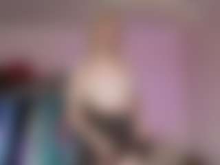 Live cam show with Melissa - Blonde Hair College on fapnchat
