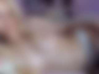 Live cam show with Melissa - Cosplay MILF on Uber Horny