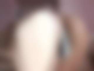 Live cam show with Melissa - Athletic on live18s.com