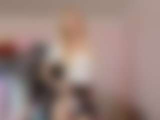 Live cam show with Melissa - Joi on StripNow