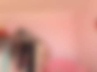 Live cam show with Melissa - Upskirt on sexylive.show