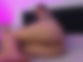 Live cam show with melanie-rouxs - Big Ass MILF on CamwithHer
