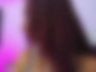 melanie-rouxs MILF webcam performer live streaming