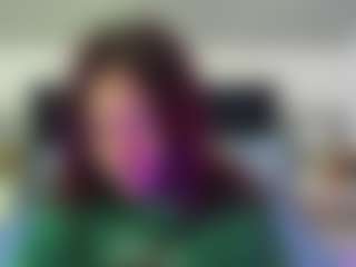 melanie-rouxs MILF webcam performer live streaming