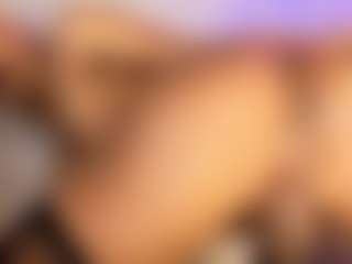 Live cam show with MELODYHANTZ - Muscular on luckytryst.com