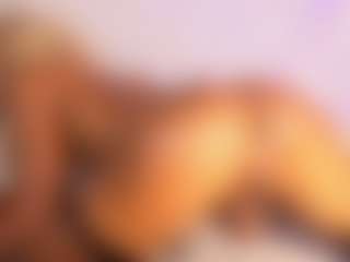 Live cam show with MELODYHANTZ - Fetish on Cam Slut