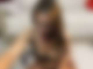 Monika-peach2 MILF webcam performer live streaming