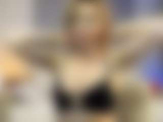 Monika-peach2 MILF webcam performer live streaming