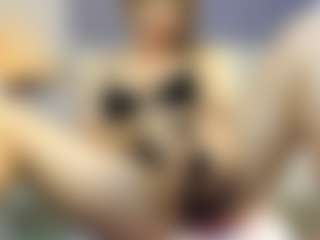 Live cam show with Monika-peach2 - Middle Aged on milfzrlive.com