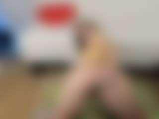 Live cam show with Monika-peach2 - Athletic MILF on Streamer API