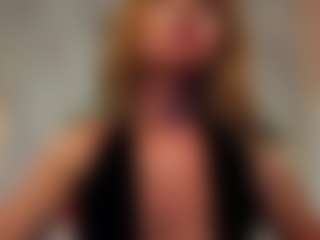 Live cam show with Monika-peach2 - Athletic MILF on thefappeningchat.com