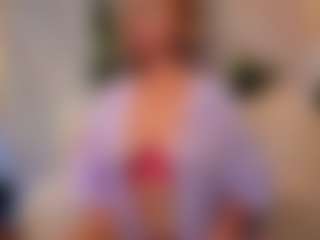 Live cam show with Monika-peach2 - Athletic Middle Aged on Camsoda